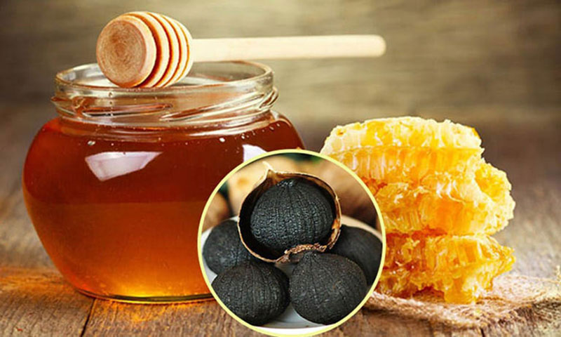 Tỏi đen ngâm mật ong